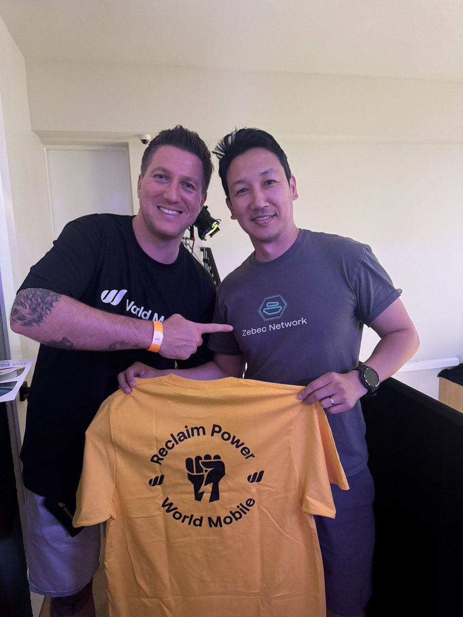 Making friends at the <a href="/solanaspaces/">Solana Spaces</a> with <a href="/ace3par/">🪙CryptoGuy🪙</a> 🤝

I’m telling you, the <a href="/Zebec_HQ/">Zebec Network</a> community is everywhere 🚀
