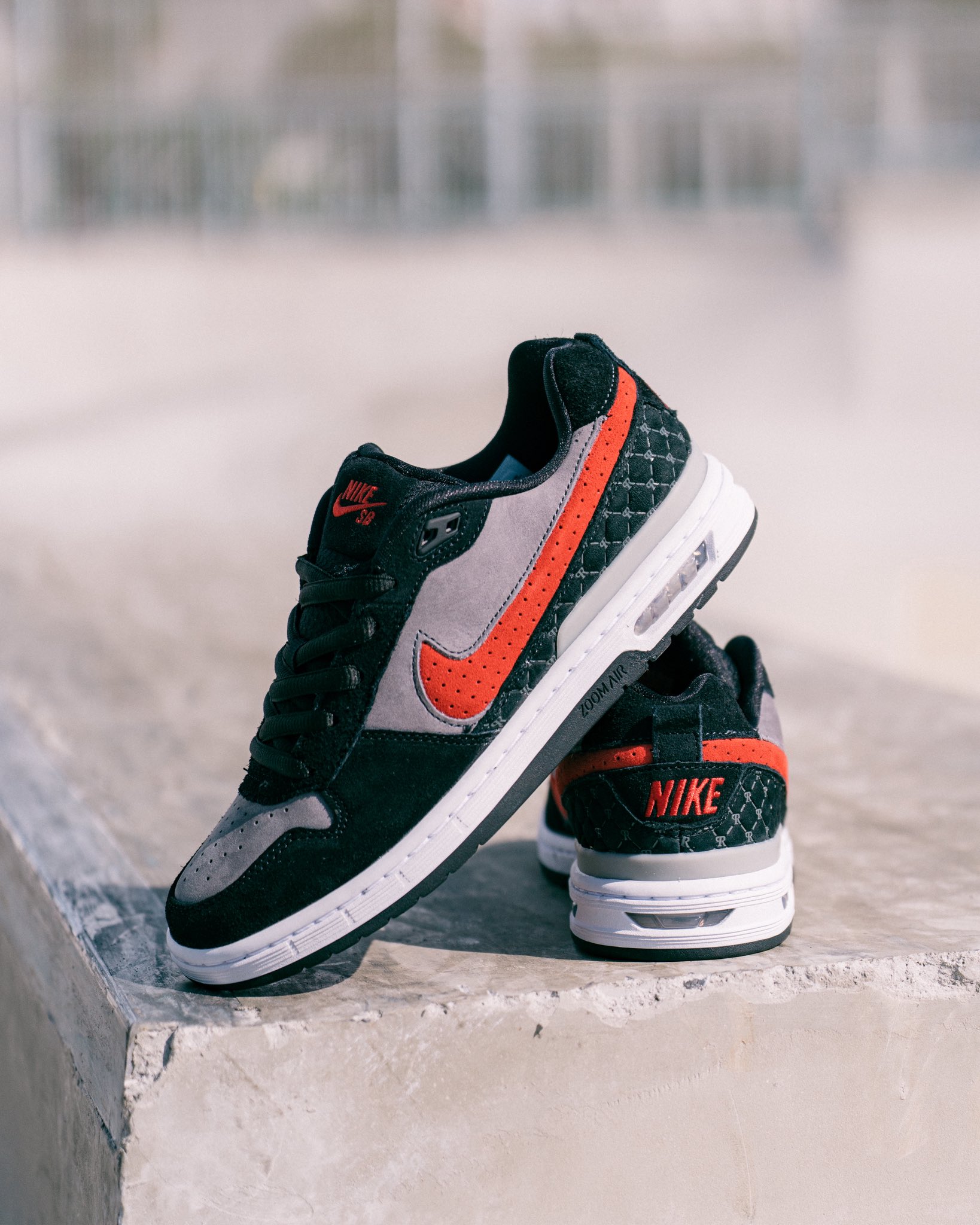 スケートボード PAUL RODRIGUEZ ZOOM AIR LOW QS NIKE SB PAUL RODRIGUEZ ZOOM AIR LOW QS - WHITE/BLACK
