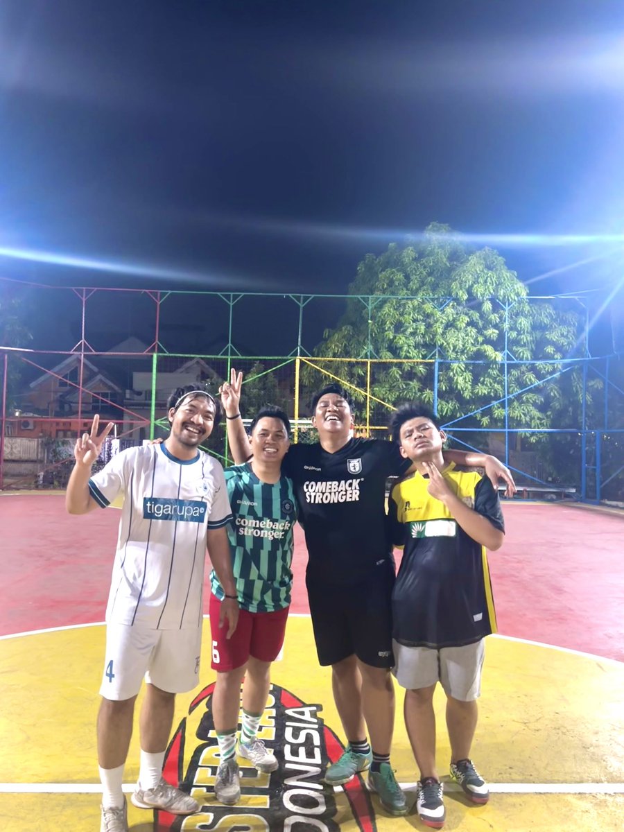 ptrbetawi's tweet photo. sneng banget ketemu bola lagi ⚽️ https://t.co/MH8zODik76