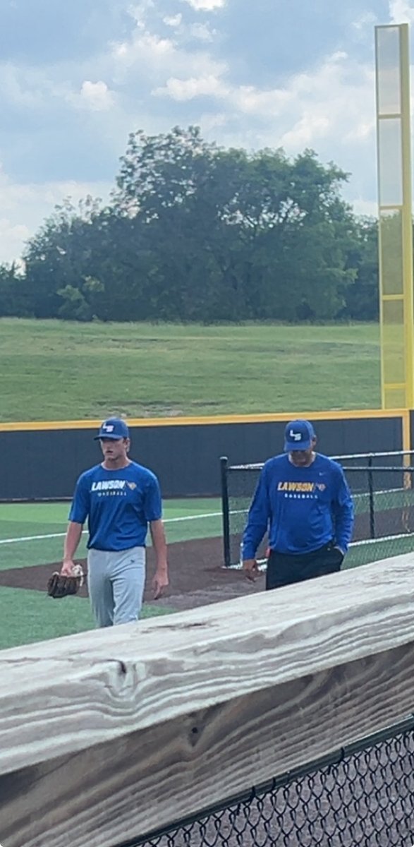 BrianWalls10's tweet photo. It was great to see @cason_walls back on the field today! This time as a @LSCCBaseball Cougar . Thankful God has Blessed him with this opportunity!   @Wesriley16 https://t.co/r3GZupekeK
