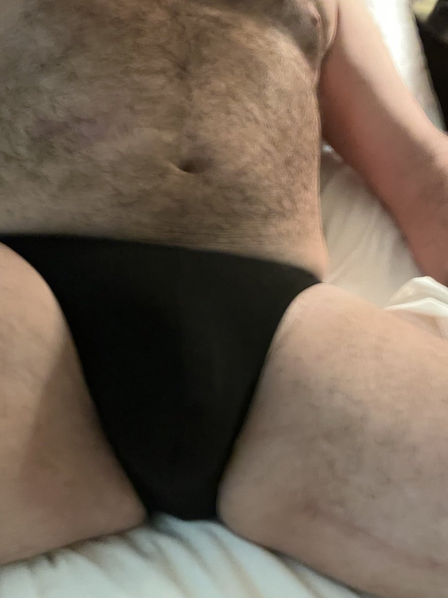 Friday is over. It’s the weekend! Getting some rest. Have big plans the next three days 😀
#blackbriefs #bikinibriefs #bikiniunderwear