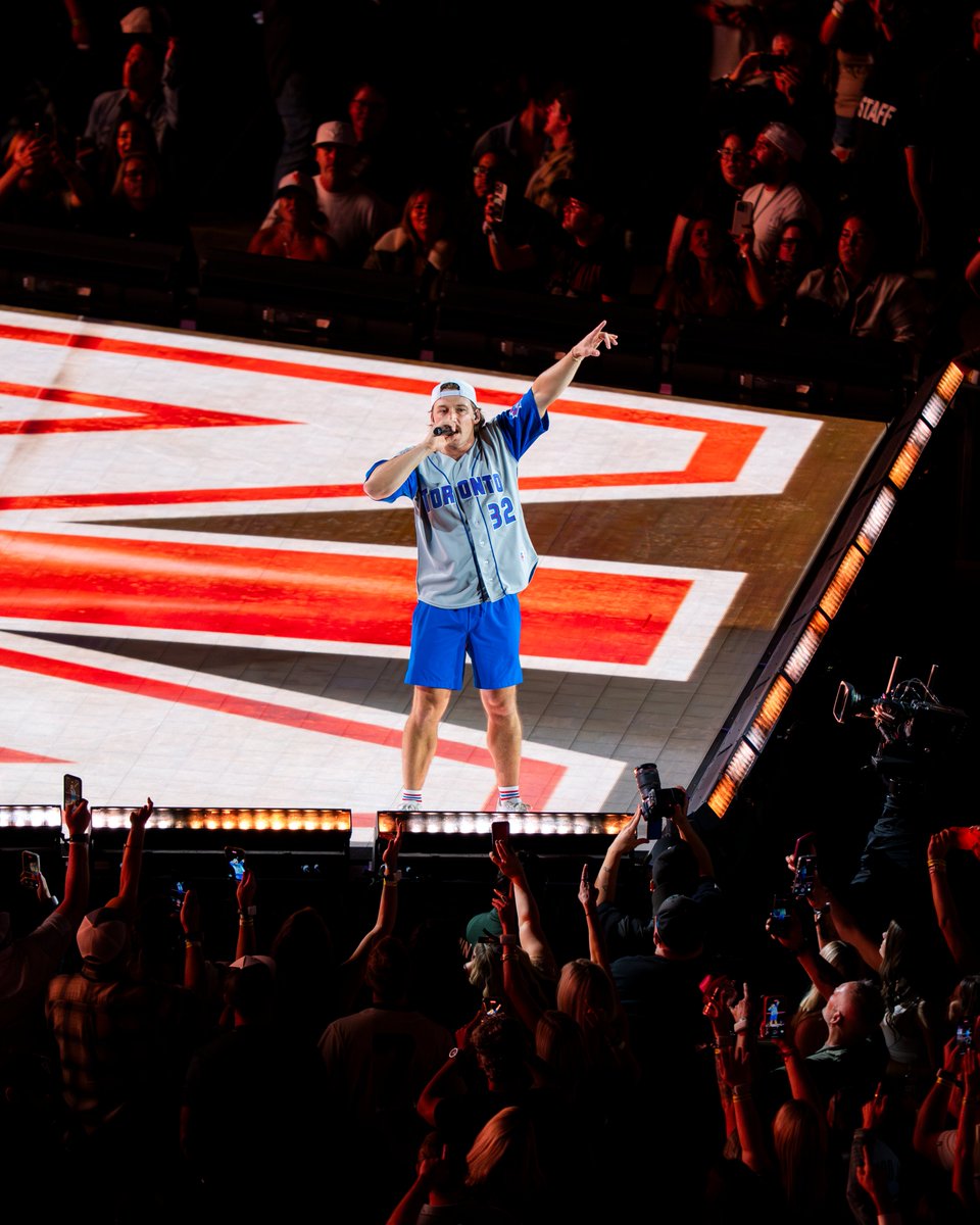 BlueJays's tweet image. Honouring #BlueJays royalty 🇨🇦🫡