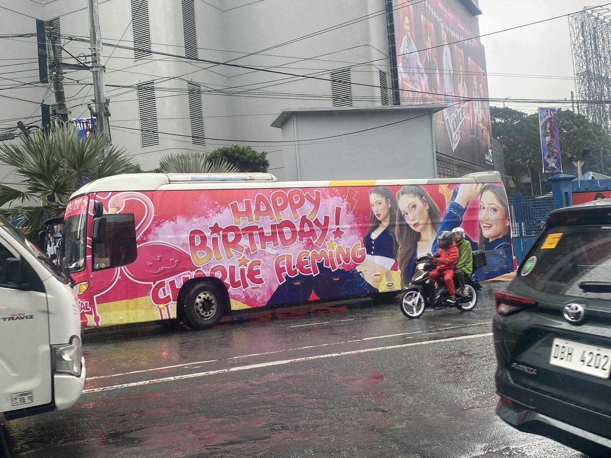 TeamCharlieOfc's tweet photo. Celebrate with us as Team Charlie Official and Team Flemingoes team up with Charlie's big sponsor for an exciting bus fan project! 

We're bringing the love for Charlie on the road. Get ready to see our support travel all around! 🚌💛💖

Manila to Batangas

Would like to thanks @gelodcc for making this bus beautiful as charlie is.

#CharlieFleming | Charlie Fleming