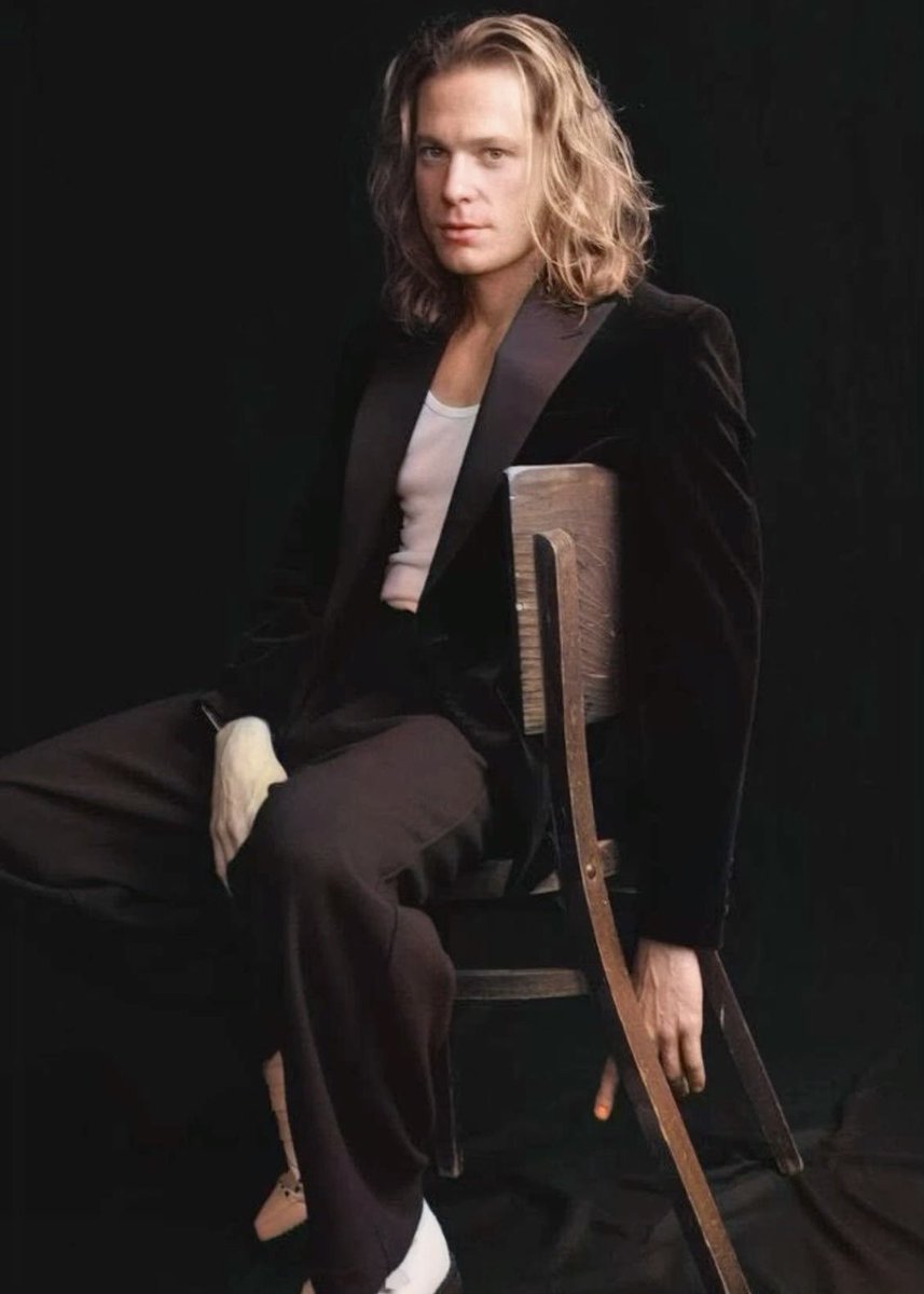 I genuinely want to look similar to sam reid ( gender envy )