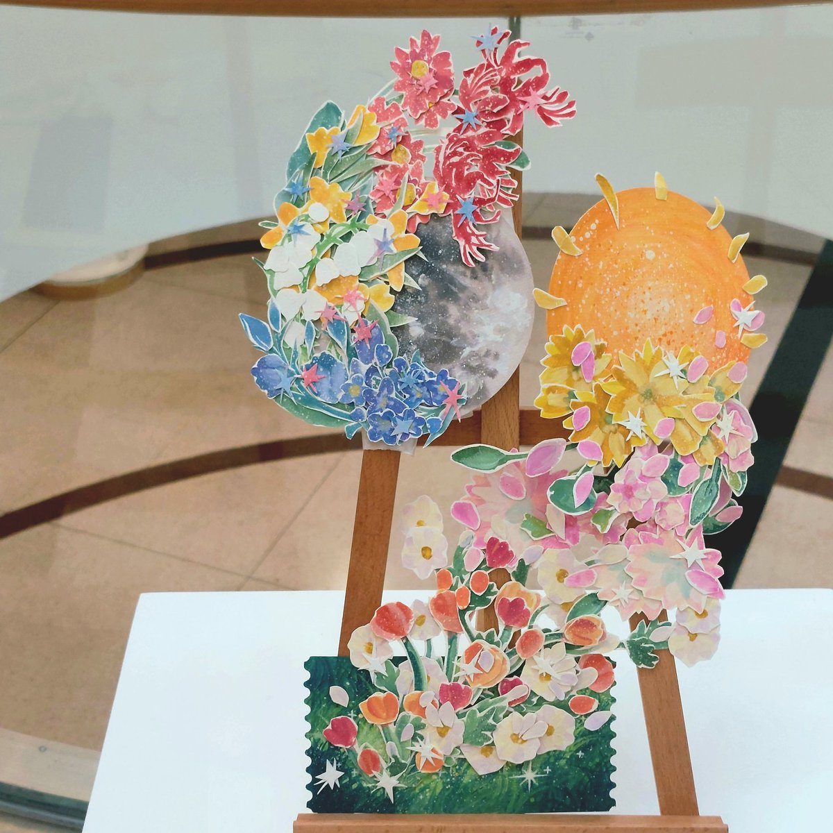 JustaimXIII_ART's tweet image. เลือดเดือนเรื่องของใคร🩸
📍หอศิลป์ 

ขอบคุณคุณเอชที่พางานของเอมมาวางเอาไว้ในพื้นที่อันงดงามนี้นะคะ เมล็ดพันธ์ของพวกเราจะเติบใหญ่และคงอยู่นานเท่านาน @hcoupdetat