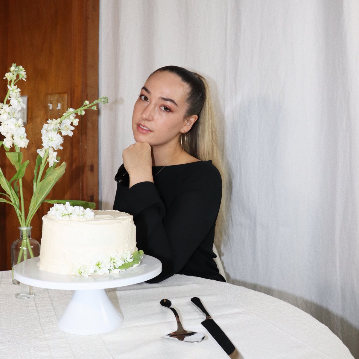 AlixFullerton's tweet photo. 🎂 https://t.co/in02aAzAlZ