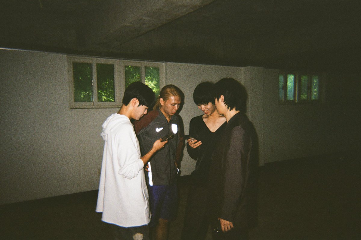 0wave_0fficial tweet media