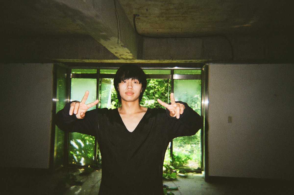 0wave_0fficial tweet media