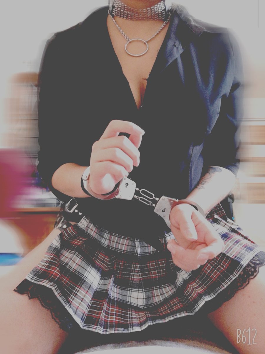 ⛓️‍💥⛓️🐰