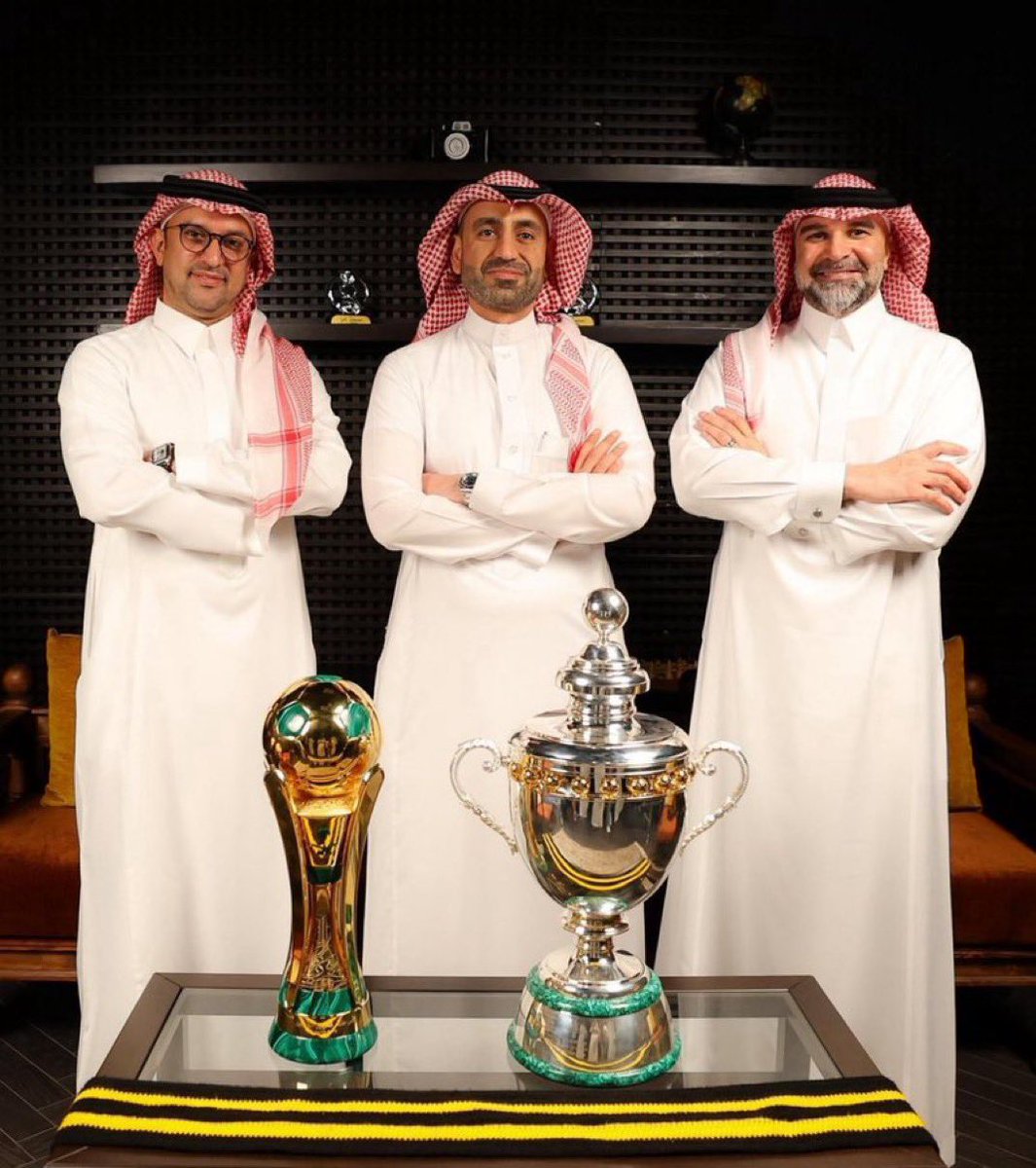 #الاتحاد_الأقل_دعماً

إلى متى يُهمَّش نادي #الاتحاد السعودي من قِبل لجنة #الاستقطابات، وهو الراعي الرسمي لدوري #روشن السعودي وصاحب الشعبية الجماهيرية الأضخم محلياً وقارياً؟!

الأرقام الرسمية لا تكذب، والشواهد ماثلة أمام العيان: الاتحاد زعيم المدرجات وجماهيره الأكثر حضوراً ودعماً،