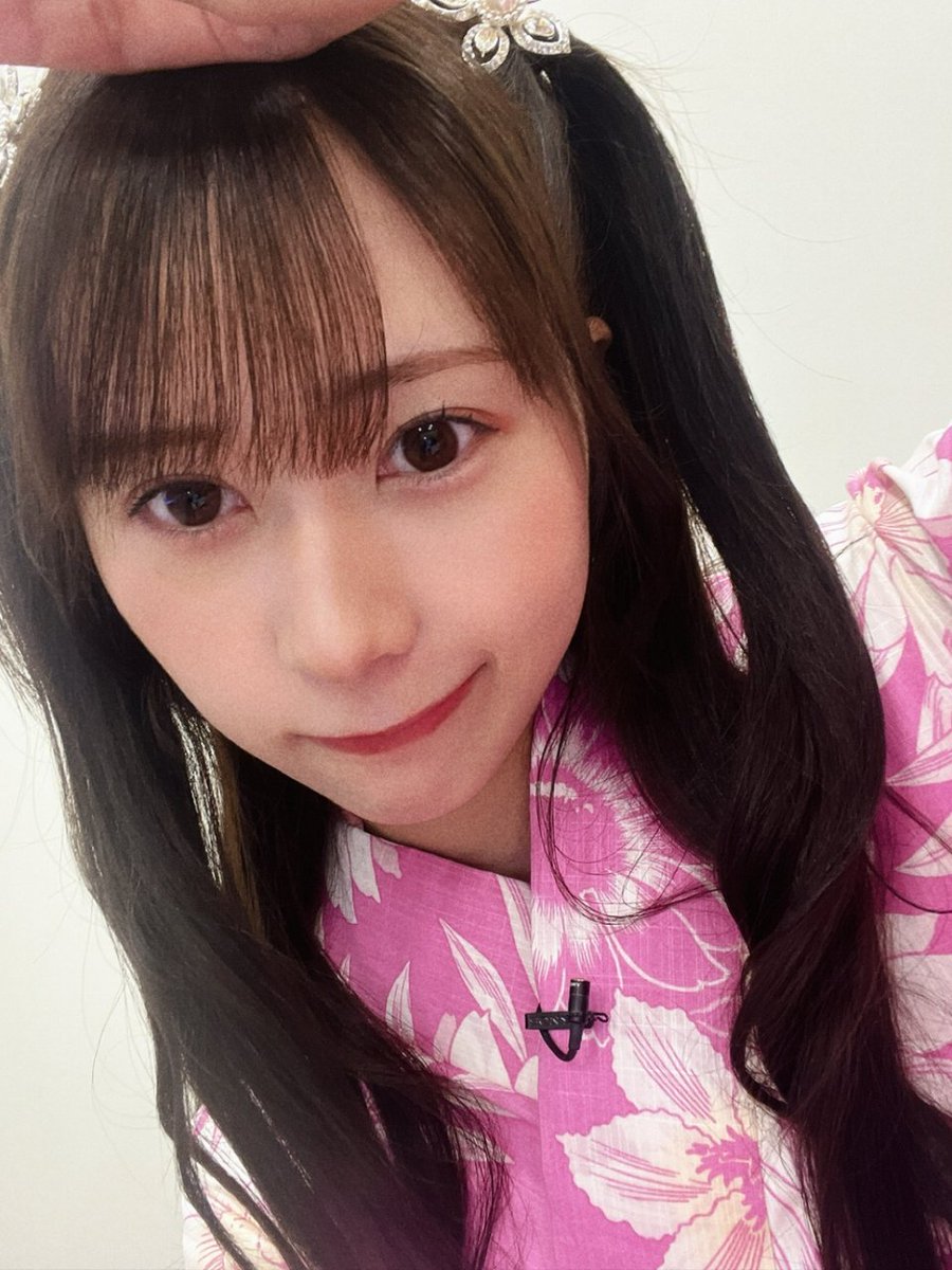 hinatazaka46's tweet photo. 【ブログ更新☀️ 石塚瑶季】 月見バーガーもう食べた？？ https://t.co/cPcAfzyMea #日向坂46 #石塚瑶季 https://t.co/uVQ9KthqqL
