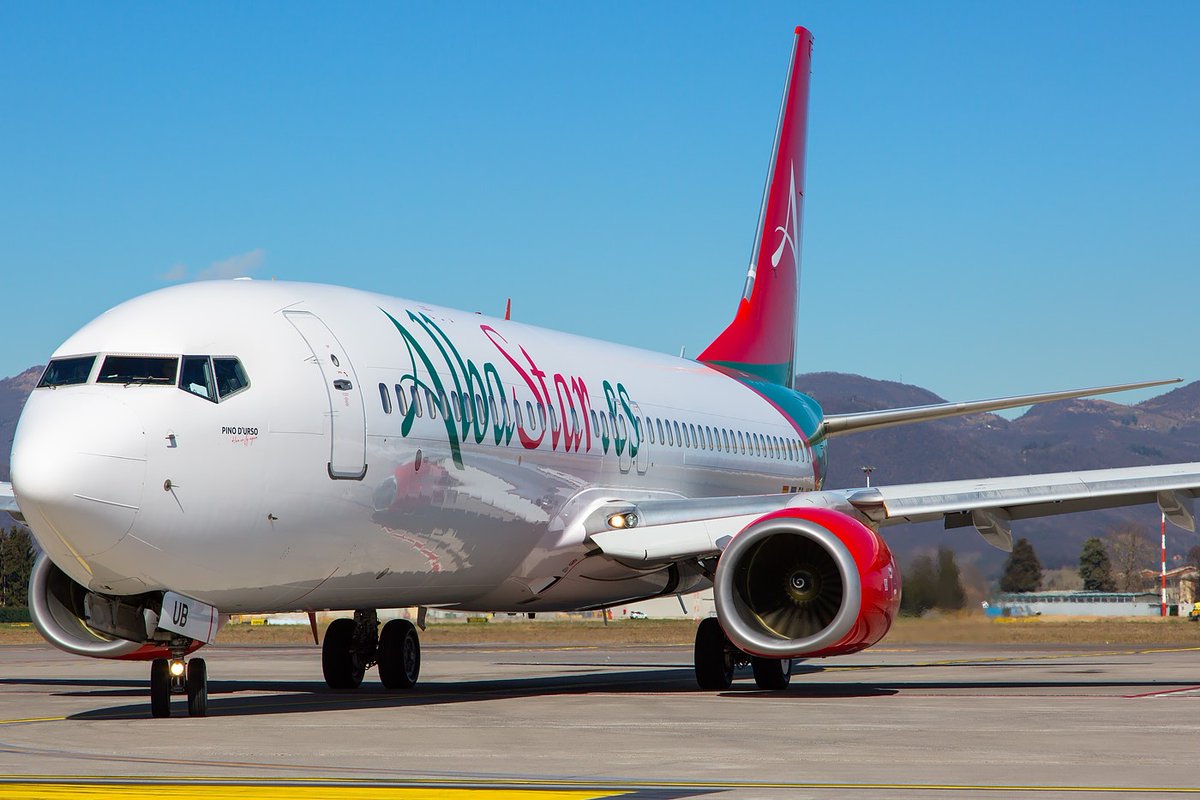 AviationNetwork's tweet photo. Albastar is hiring experienced or #unexperienced Flight Attendants with good knowledge of Spanish, English and Italian to be based in Palma de Mallorca.

#Albastar #PalmaDeMallorca #Spain #Boeing #FlightAttendant #FA #Career #Crewlife #Travelling #GreatJobs #Spanish #English #HR https://t.co/yJB8ACtAuu