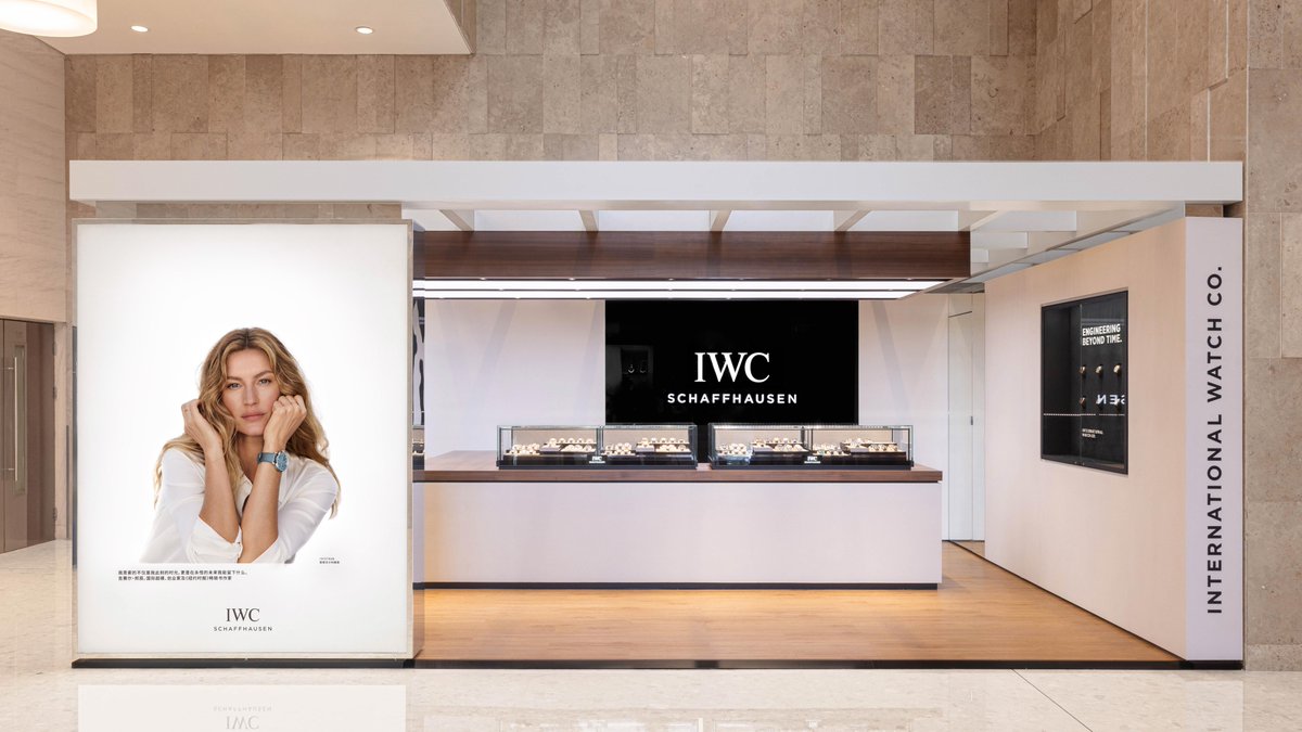 customshowcase's tweet image. From Concept to Reality: How watch showcases Reshape Luxury Watch Boutiques
Official Website: degreefurniture.com
Email: sales@degreefurniture.com
WhatsApp: +86 13922429233
#WatchShowcases
#WatchStoreDesign
#RetailWatchDisplay
#WatchStoreDisplayCase
