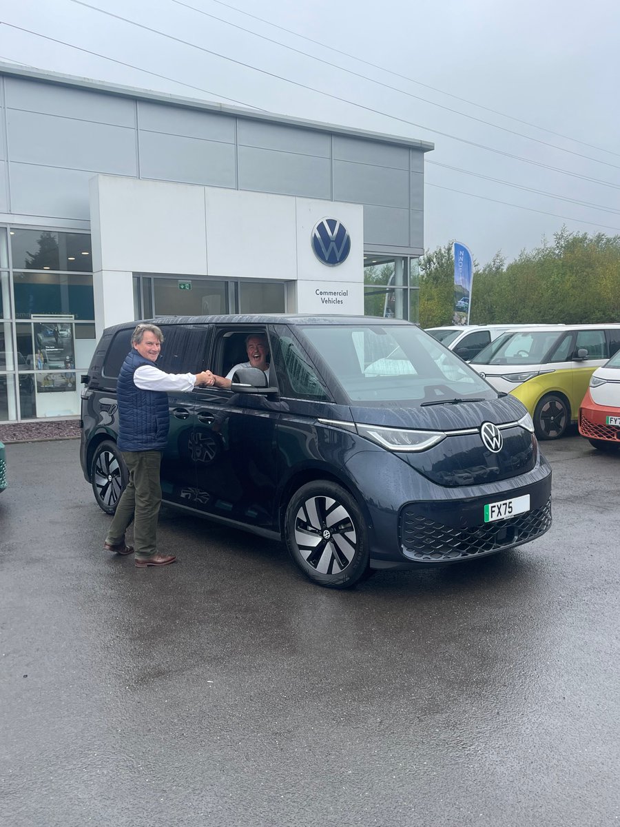 #NewVanDay Here’s Mr H picking up his brand new #75plate Volkswagen ID. Buzz Cargo from Marshall #Volkswagen VanCentre #Scunthorpe.
 
Wishing you many happy miles. Thank you for choosing Marshall. 
#marshallmoments