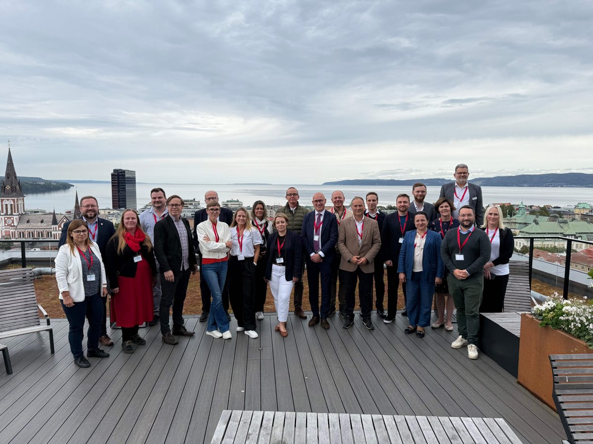 La #RegióndeMurcia será la voz española en un proyecto europeo destinado a implementar la innovación en las regiones.

El programa 'Persist' tiene al Centro Europeo de Empresas e Innovación de #Cartagena como uno de sus nueve socios europeos.

Noticia: carm.es/web/pagina?IDC…