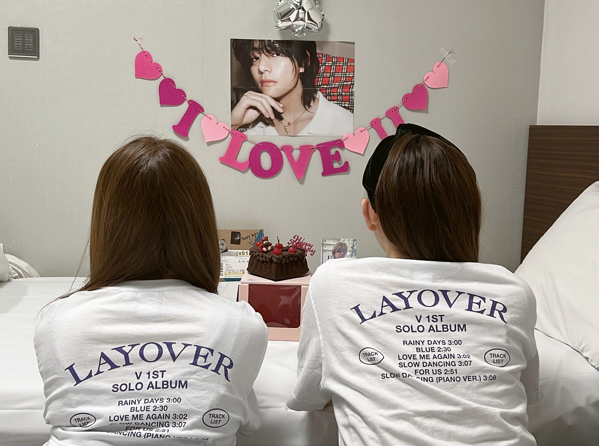 LAYOVER Tシャツ　テテ BTS V テテ layover ヨンタン oversize Tシャツ Sサイズ - メルカリ