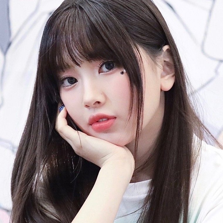 君は完璧で究極のアイドル。

人生で初めて好きになって心から応援したいって思えた。だからずっと応援させてほしい。早く会いたいよヘイナ🥺