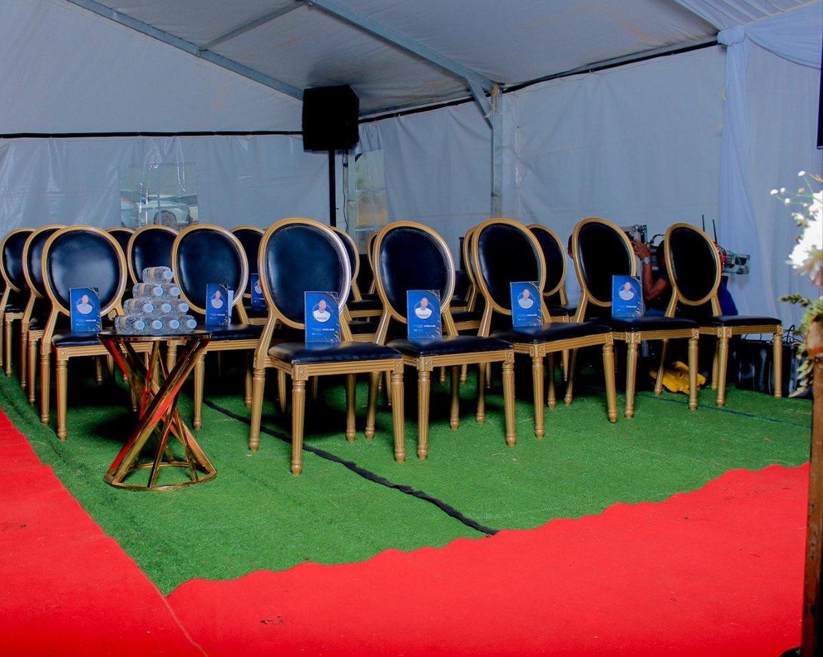 IcebolethuGroup's tweet image. Today, we gather in uLundi, family, friends, and all of South Africa, to honour the life of and bid farewell to Mthokozisi Siyanda Mvelase. His life was a cherished gift, and his presence a true blessing; his memory will forever shine brightly in our hearts. 🕊️

Although his time…