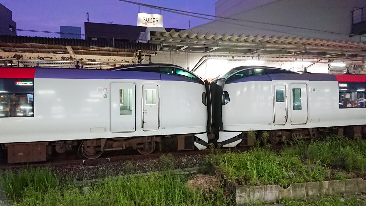 「副長、あれは座れますよ！」

いや、我々は今日は(も)錦糸町ステイなんだから(汗
てか、４連続出張に繋げて２連続後泊は辛すぎる。
このまま東京から新幹線に乗りたい…