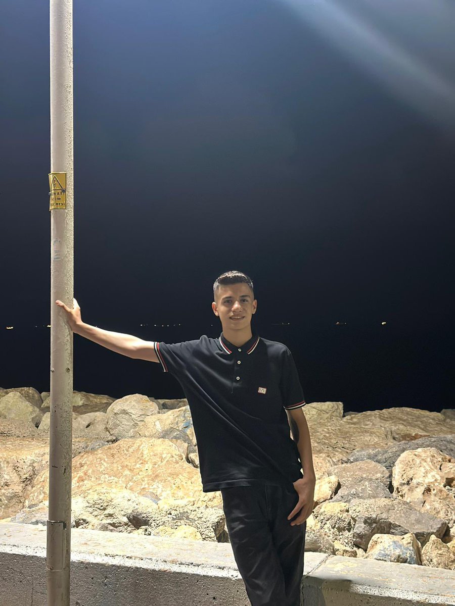 Biz Ebabil Kuşuyuz Gölgesini Büyük Sayan Mağrur Fillerin Belasıyız!