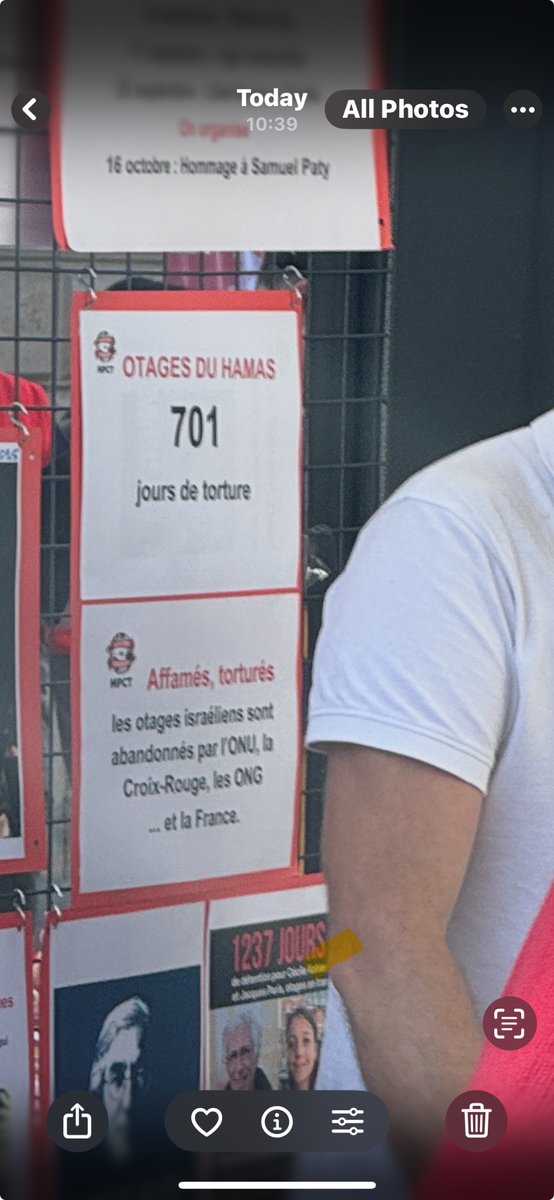 Au forum des associations <a href="/MParisCentre/">Mairie de Paris Centre</a>, la propagande Tsahal au stand « lutte contre le terrorisme: « les enfants, c’est le Hamas ».