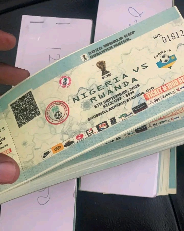 Nigeria vs Rwanda Match ticket price.
Regular Ticket N1,000
VIP TICKET N3,000.
Guys go out there and support the super eagles.

#nigeriavsrwanda
#WorldCupQualifiers #Nigeria #Rwanda