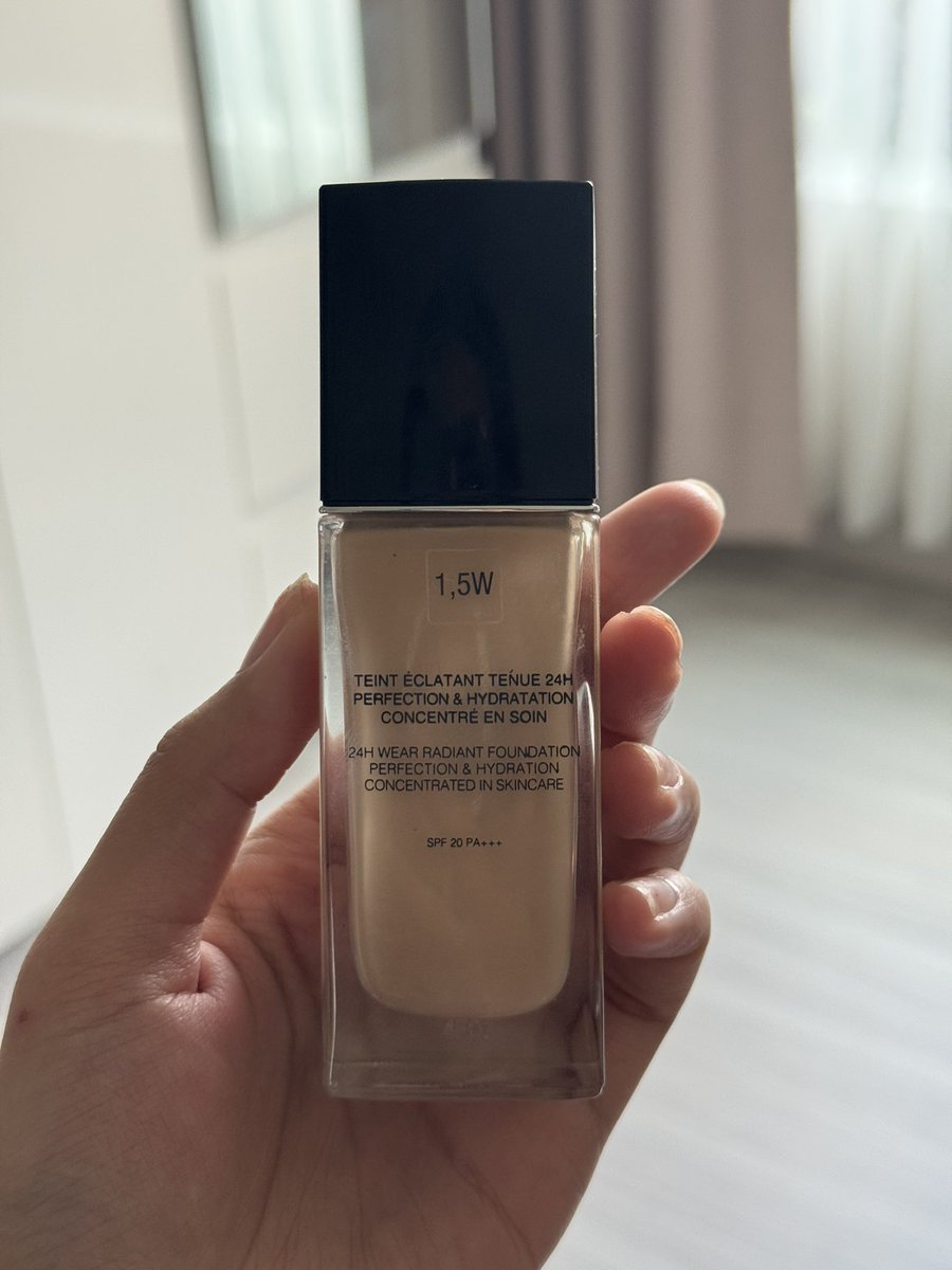 _mmdct's tweet photo. ส่งต่อ / พร้อมส่ง ✨
รองพื้น Dior forever skin glow สี 1.5 w 
ใช้ไป 3 ครั้ง ซื้อมาจากช็อป Sephora รับประกันของแท้ค่า
💘 1,800 รวมส่ง
💌 สนใจ DM สอบถามเพิ่มเติมได้ค่า
#ส่งต่อเครื่องสําอางค์ #ส่งต่อคสอ #ส่งต่อคสอมือ2 https://t.co/8Q1KBa7DcV
