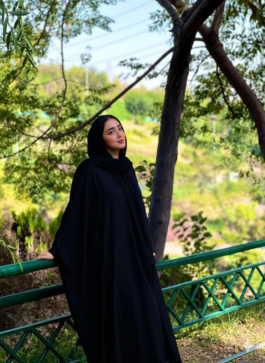 حتی اگ من پوشیده تر‌ بودم باز از تو و‌ امثال تو با اصالت تر دیده میشدم🤌🏻🫰🏻