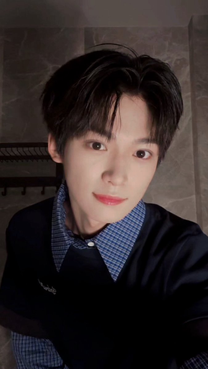 FILES9702's tweet image. &quot;you can only be mine 💙&quot;