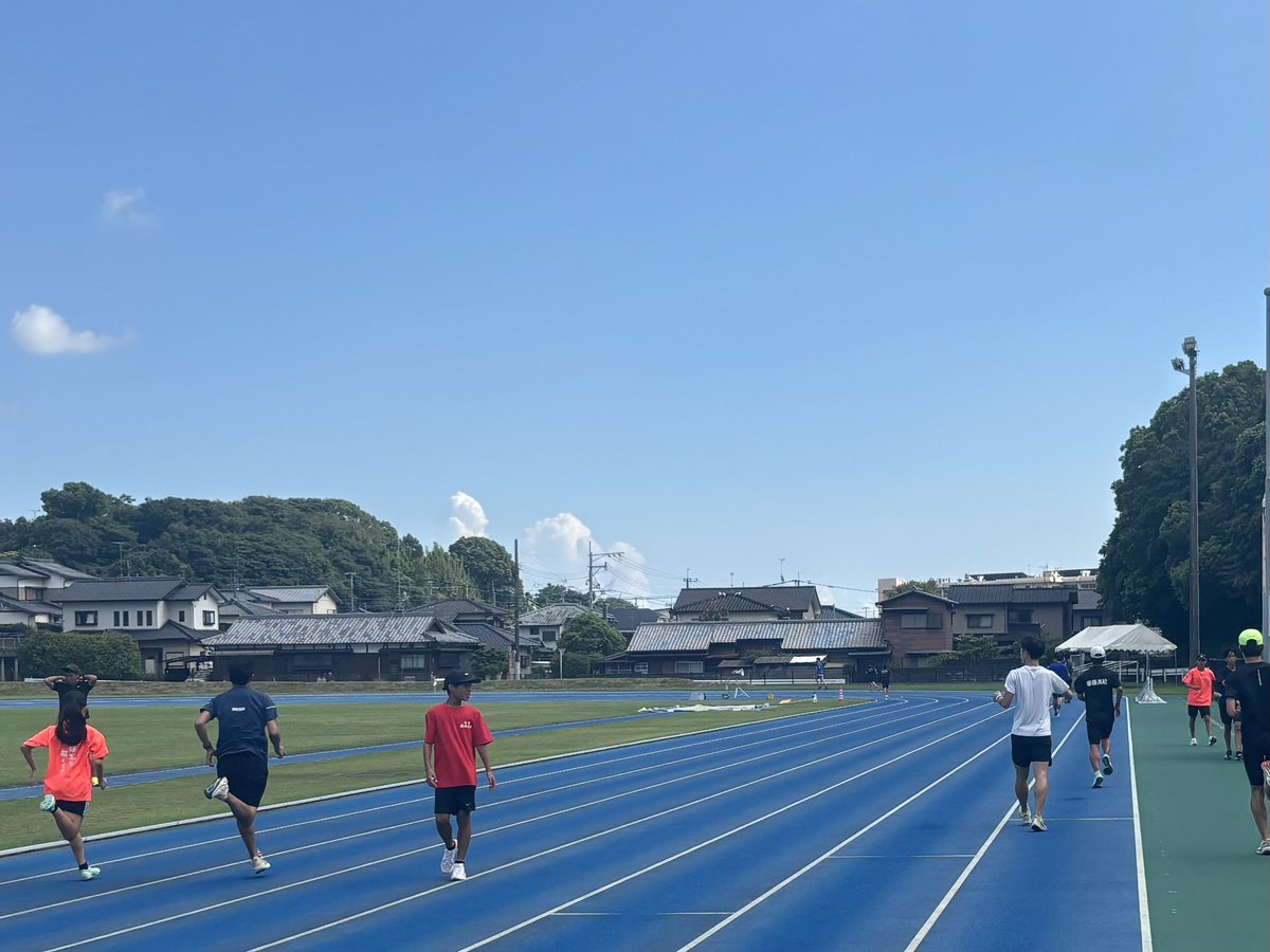 🍜MDC Kyushu🍜
2025.9.6(土)
御大典記念グラウンド(大牟田)

レースに向けて、アップ始まってます！

🔻速報サイト
omuta.meet7.org/cgi/menu.cgi?b…

#MDC2025