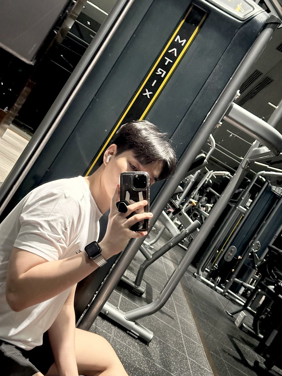 byhoon tweet media