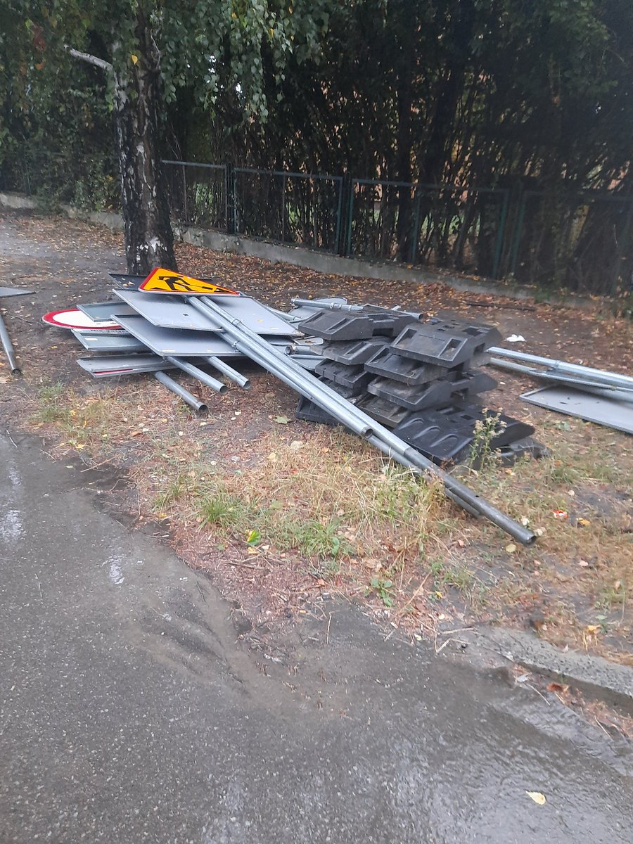 Haters will see this and be like, myess, you dont have the a-27 sign tho