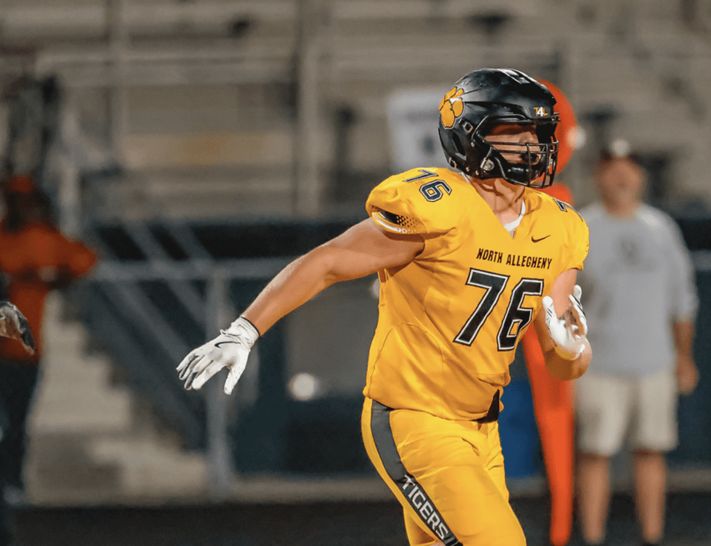 NATigerAthletic's tweet photo. Football Recap: Defense pitches 2nd straight shutout in 35-0 win over Penn Hills

🔗: https://t.co/Et9OrXNigi

@nafootball_tfl