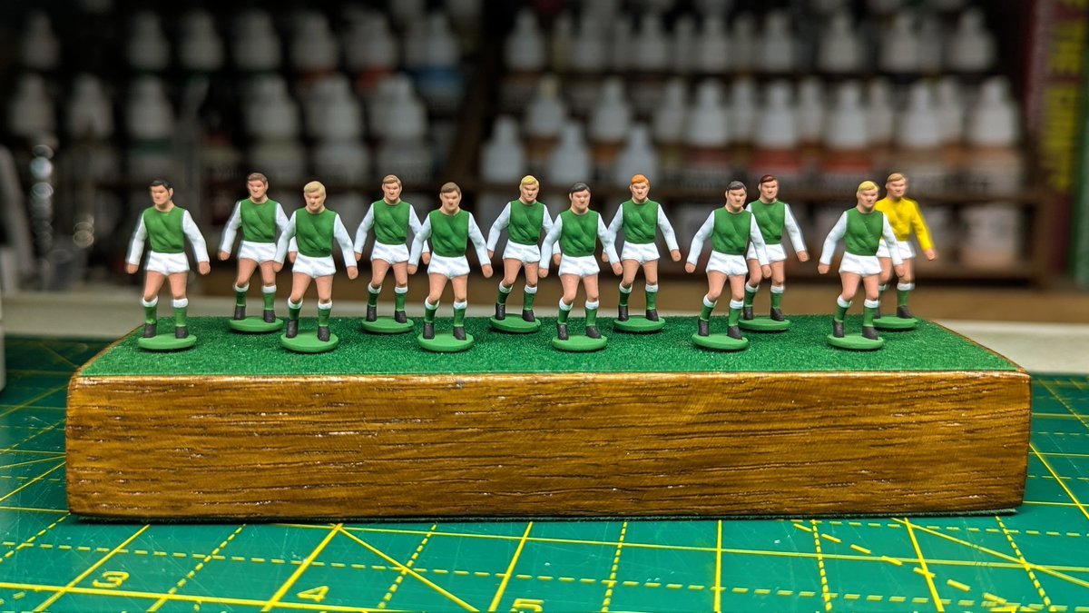 Latest team all tided up and ready to receive details. This is always my favourite part, borrowing styles from #retro kits to create something unique but still distinctly #HibernianFC.

Any Suggestions? 🤔🎨🖌️

#Subbuteo #art <a href="/HibernianRetro/">Hibernian Retro</a>