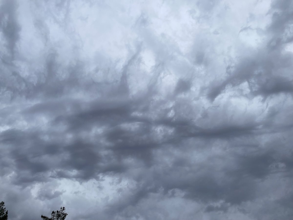 TomilkinaDesign's tweet photo. evening clouds #clouds #greyclouds #sky #strangeclouds #desertsky #desert #strangesky https://t.co/B8PwDWm7E2