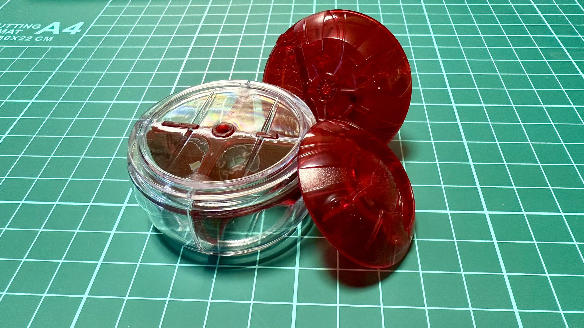 マリアンヌ♫ 制作依頼板 IKKO TANAKA ISSEY MIYAKE No.6 三澤遥のインスタレーション「動