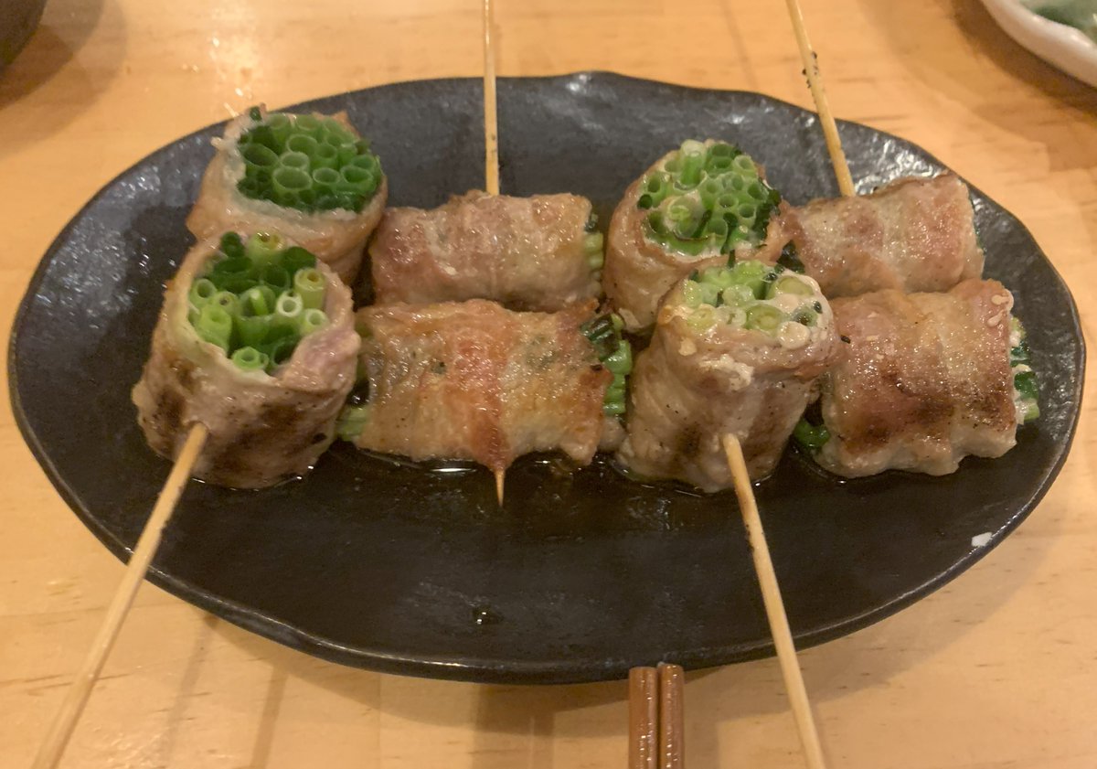 deru77's tweet photo. 付き合いで焼き鳥屋に
01 https://t.co/MXFuDot488