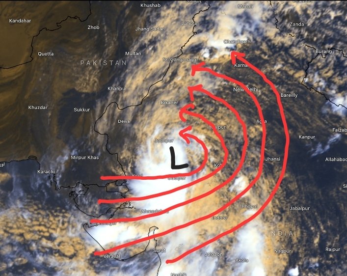 Flooding watch for south #Rajasthan
&amp; #Gujarat 
Low pressure over south Rajasthan is likely to strengthen into a depression in next 24 hours. 
Extremely heavy and flooding rains are expected over many parts of south / SW Rajasthan, North and east Gujarat in next 48 hours