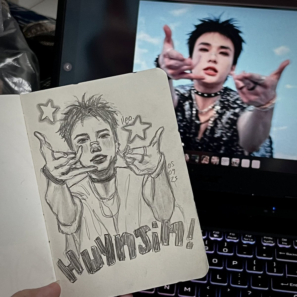 lleotheweve's tweet photo. Huynjin is such an art material 
#skz #skzfanart https://t.co/H2GAHNc9LO