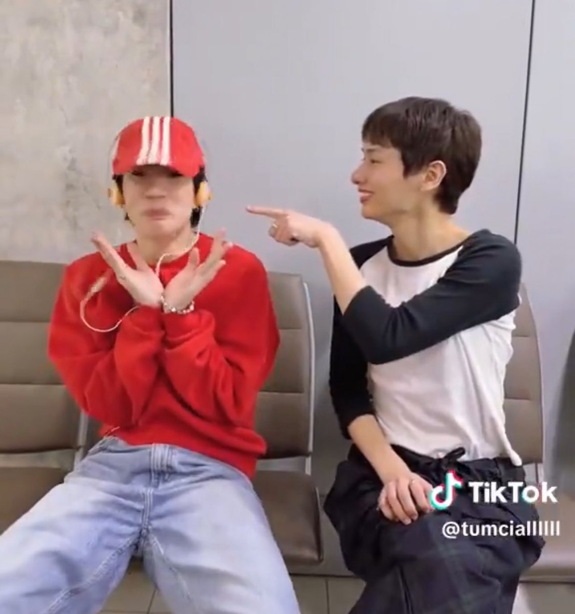 ไม่ได้กลัวคับ แค่ไม่อยากมีปัญหา
5555

#ออฟกัน #OffGun