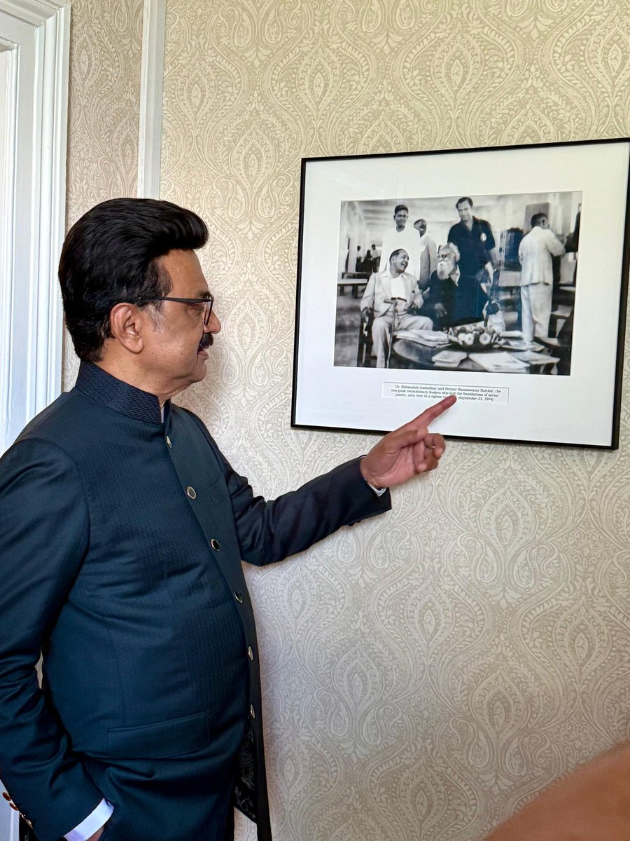 DMK Updates (@dmk_updates) on Twitter photo Frame Paarunga ji....🔥😍
லண்டனில் எல்.எஸ்.இ.யில் படிக்கும் போது அண்ணல் அம்பேத்கர் தங்கியிருந்த இல்லத்தில் முதல்வர் <a href="/mkstalin/">M.K.Stalin - தமிழ்நாட்டை தலைகுனிய விடமாட்டேன்</a> அவர்கள்.🖤❤️ Frame Paarunga ji....🔥😍
லண்டனில் எல்.எஸ்.இ.யில் படிக்கும் போது அண்ணல் அம்பேத்கர் தங்கியிருந்த இல்லத்தில் முதல்வர் <a href="/mkstalin/">M.K.Stalin - தமிழ்நாட்டை தலைகுனிய விடமாட்டேன்</a> அவர்கள்.🖤❤️