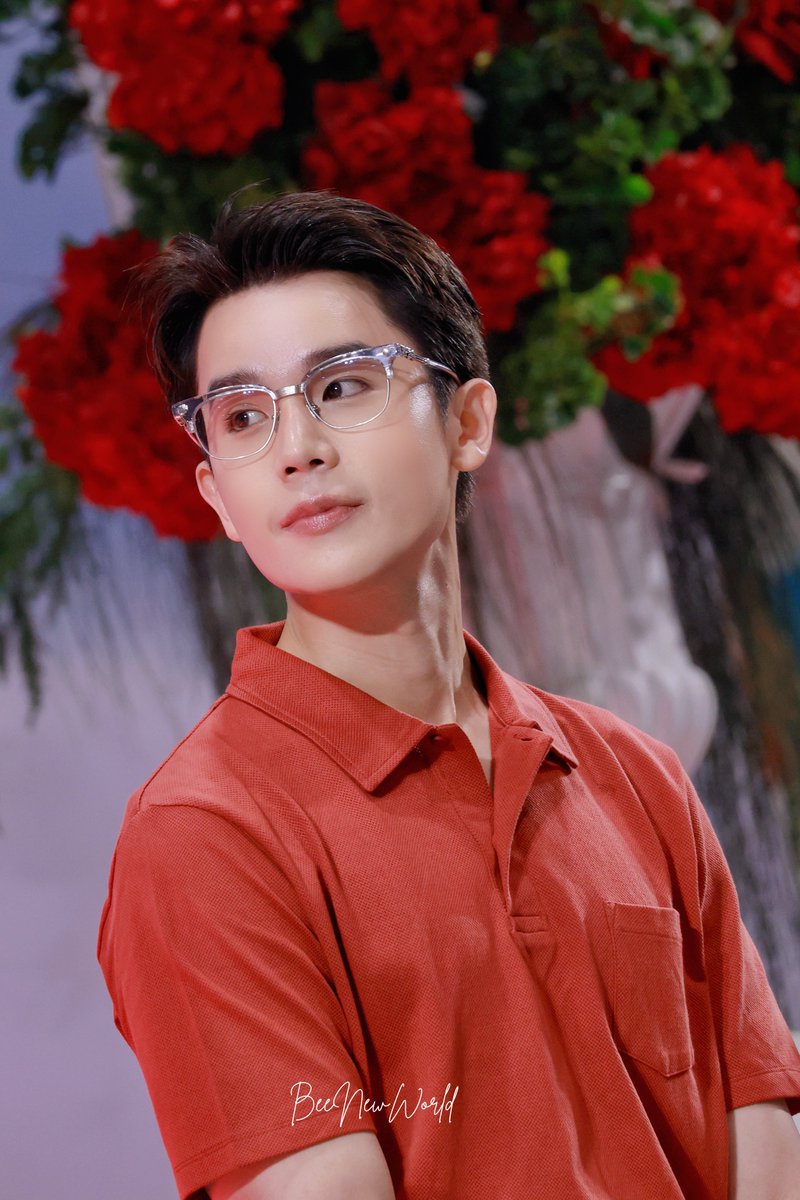 แว่นมานี่มา !!!!!!! 😎

#TheLoveWhisperJIMMY
#WishJimmyAllWall2025
#jimmyyjp <a href="/jimmyyjp_/">Thapfah Kittipokin, M.D. – On Annual Leave 😎</a>