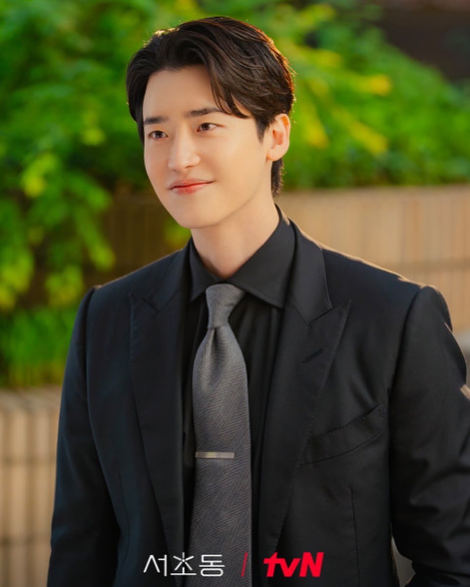 withJSph's tweet photo. .
[ PHOTOS ]
Focus on Lee Jong Suk as Ahn joo Hyung in the ongoing drama Law and the City

🧡 
#이종석 #李鍾碩 #イジョンソク #LeeJongSuk #LeeJongSeok #อีจงซอก #jongsuklee #withjsphilippines #withjs https://t.co/eTJEcfYzRb
