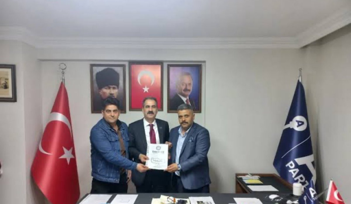 EmrahUnal2323's tweet photo. Kademeli emeklilik dilden dile gönülden gönüle hadi artık  resmi gazeteye @yukselercan23 @RTErdogan
@AvOzlemZengin
@Yenisehirlioglu
@hby34
@isikhanvedat
@EmadDernegi 
#KademeMeclisiBekliyor https://t.co/D91Ix4tVgO