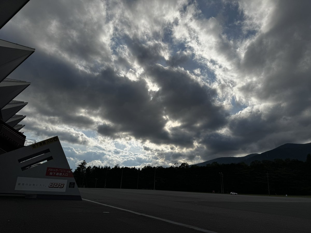 みえんぬ、見えたけど富士山🗻見えん🤣