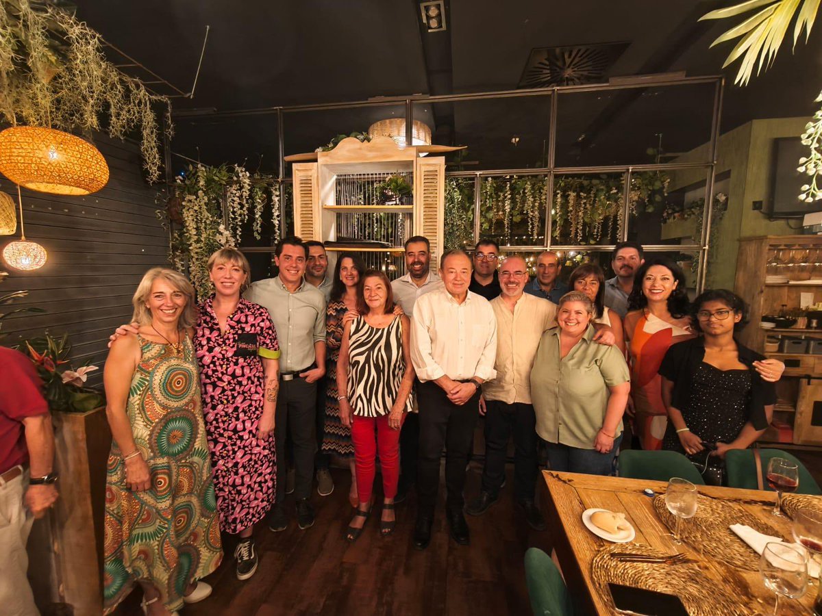 franmartagui's tweet photo. 🌹Una gran noche la que tuvimos ayer en San Martín de Valdeiglesias con las y los socialistas de la comarca.

Orgullo y compromiso para continuar trabajando y traer a Madrid y a sus municipios prosperidad compartida, justicia social e igualdad real.

Con esa energía, cada vez está más cerca. ¡Gracias! @psoe_m