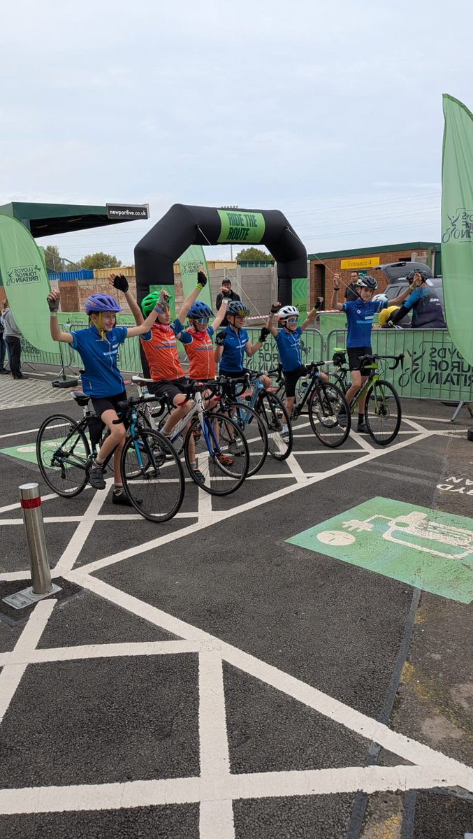 Matthew Drayton (@mattdrayton_be) on Twitter photo A new generation of <a href="/BeicioCymru/">Beicio Cymru</a> at the <a href="/RideTheStruggle/">Struggle Bus</a> Ride the Route <a href="/TourofBritain/">Lloyds Tour of Britain</a> in their <a href="/GeraintThomas86/">Geraint Thomas</a> #SunGod glasses <a href="/WhitchurchCycle/">Whitchurch Cycling</a> A new generation of <a href="/BeicioCymru/">Beicio Cymru</a> at the <a href="/RideTheStruggle/">Struggle Bus</a> Ride the Route <a href="/TourofBritain/">Lloyds Tour of Britain</a> in their <a href="/GeraintThomas86/">Geraint Thomas</a> #SunGod glasses <a href="/WhitchurchCycle/">Whitchurch Cycling</a>