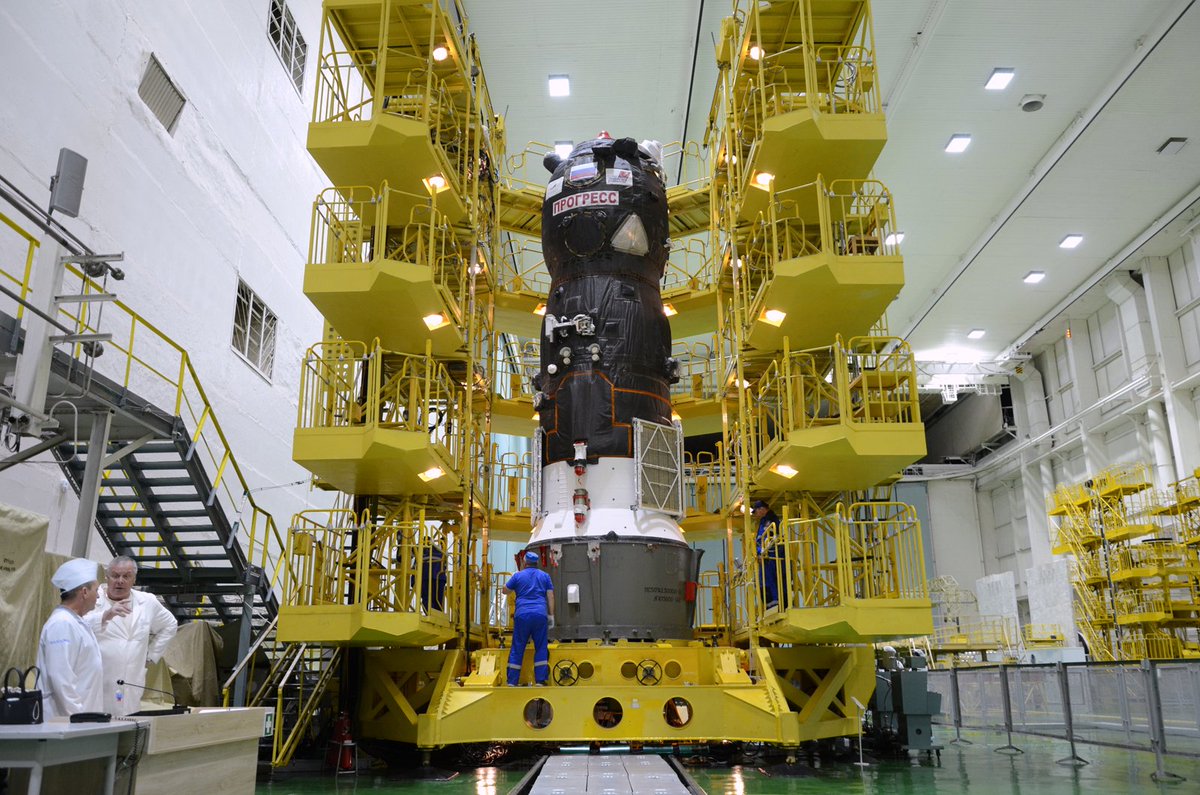 RevesdEspace's tweet image. 🛰️ Le prochain cargo de ravitaillement pour l&apos;ISS, le #ProgressMS32 a été placé sous coiffe.
Décollage prévu sur #Soyouz le 11 septembre à 15h54 UTC