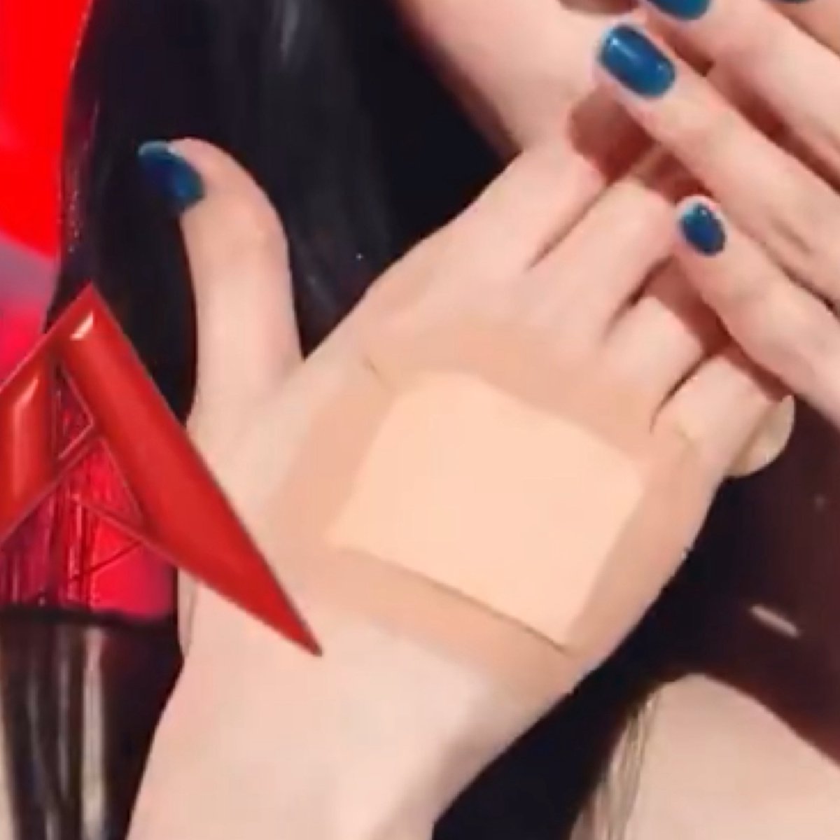 💔 아니손왜그래ㅠㅜㅠ