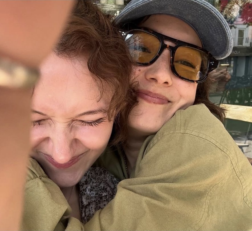 OLIVIA JUST CASUALLY DROPPED PICS OF NATASHA AND NO ONE TOLD MEEEEE